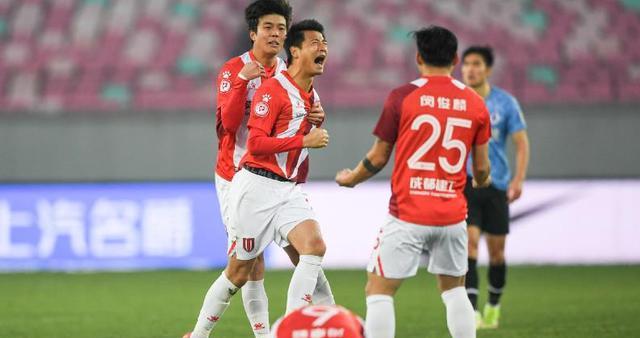 杨明洋本身, 都蓉城的抢, 的比赛迟迟