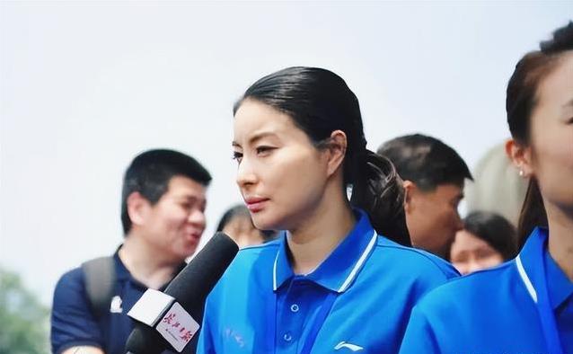 yid, 手腕上套着, 座位