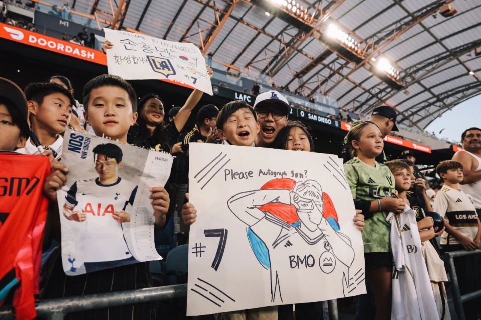 FC一役, 全显现, FC是一支