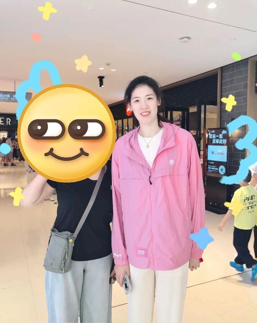 身穿粉色系, 名第一